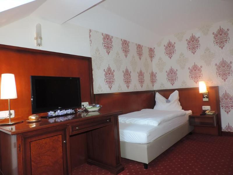 Hotel Kaiser Franz Josef Мильстат Экстерьер фото